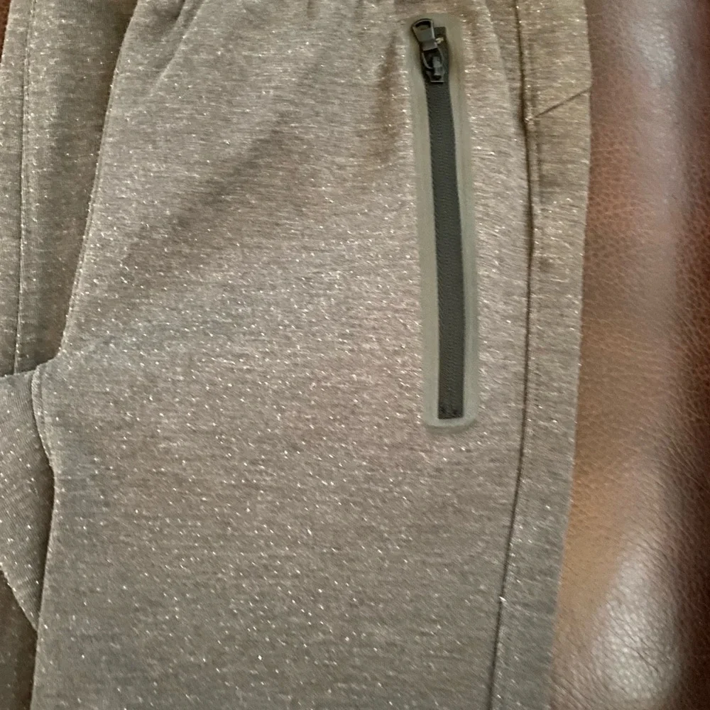 Old Navy Active Grey/Gray Jacket & Jogger Set, Size M (8) - Picture 6 of 6